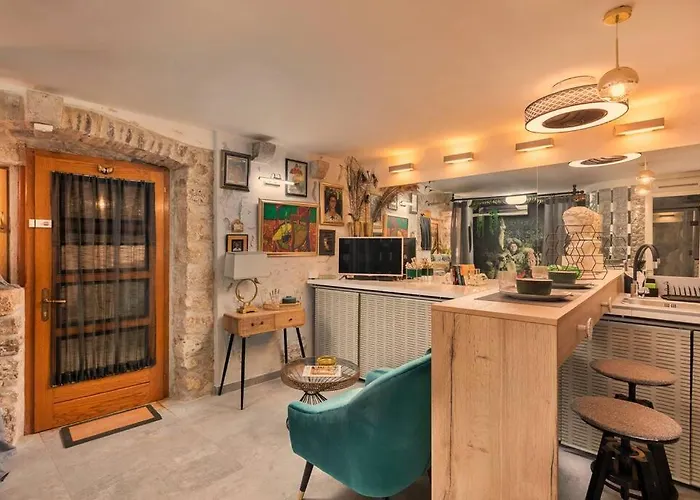 City Center Studio Nest