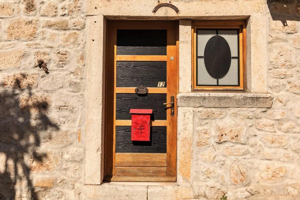 Center Nest Makarska